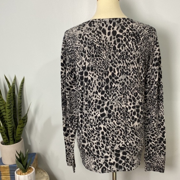 Jones New York animal print top - Picture 4 of 6